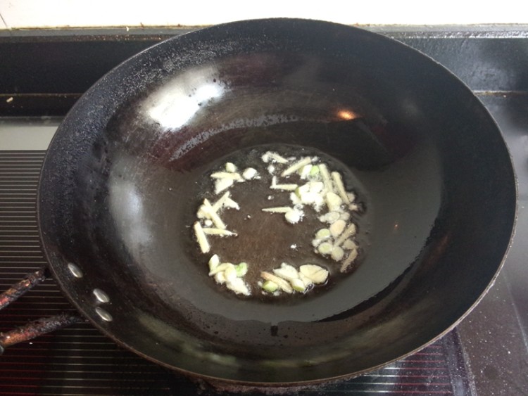 鸡蛋干酱肉炒花菜#本步骤6