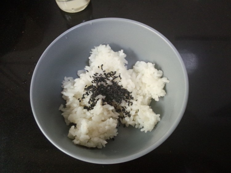 鸡蛋干肉松寿司#本味步骤4