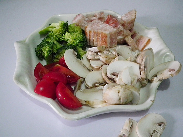 培根蘑菇蝴蝶意面#本步骤2