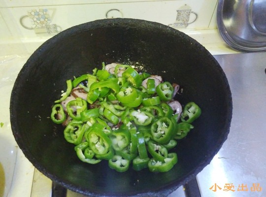 尖椒梆梆肉#本味家乡步骤8