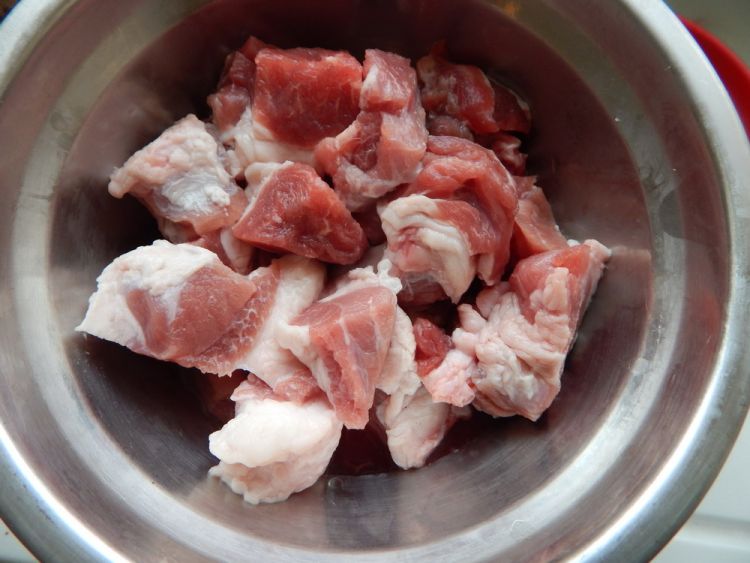 山药烧羊肉步骤1