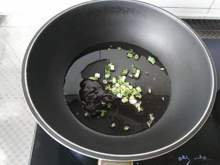 酱爆鸭肫步骤4