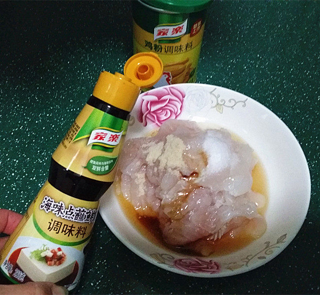 芙蓉滑鱼片步骤3