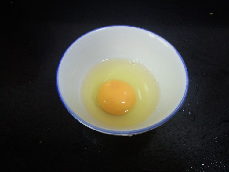 红肠蛋炒饭步骤3
