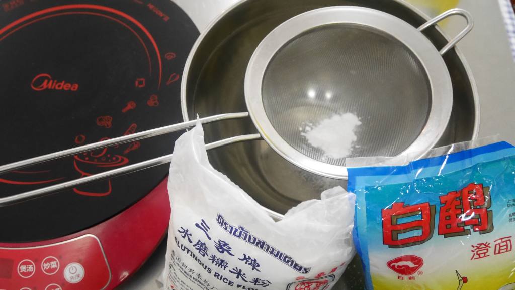 团团圆圆的椰香雪媚娘步骤2