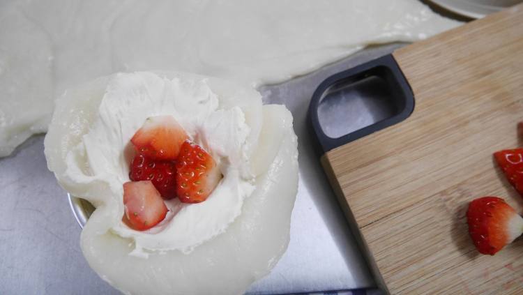 团团圆圆的椰香雪媚娘步骤11