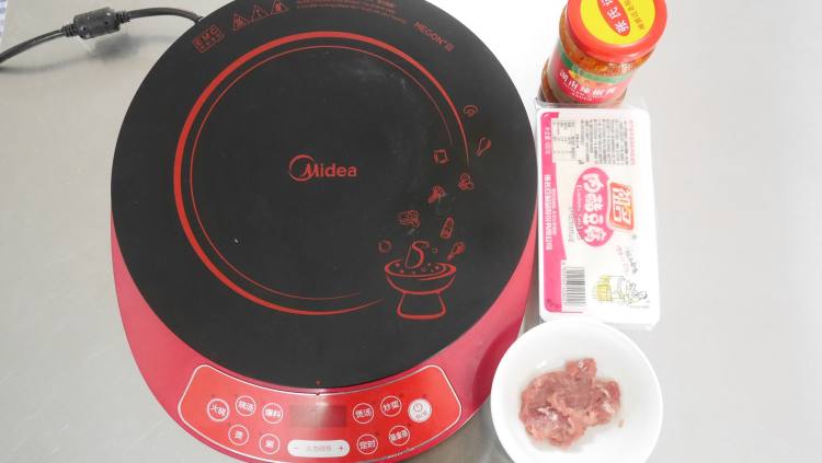 家庭版麻婆豆腐步骤1