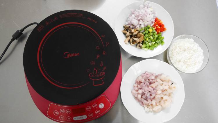 新年教你做海鲜烩饭步骤1