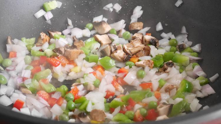 新年教你做海鲜烩饭步骤4