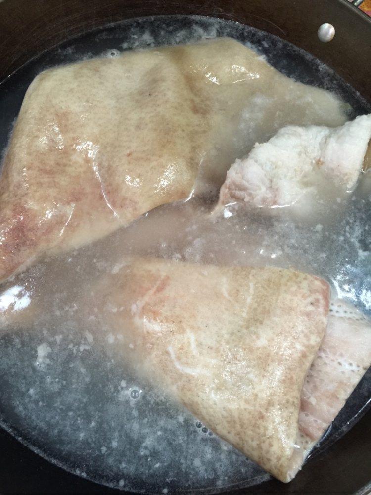 豆浆机版Q弹猪皮冻步骤1