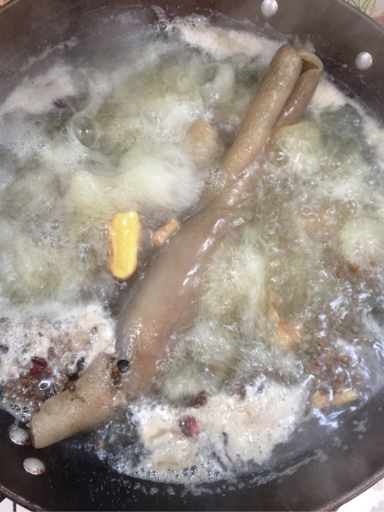 豆浆机版Q弹猪皮冻步骤4