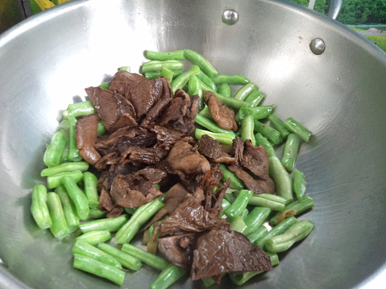 榛蘑豆角#非转基因金步骤7