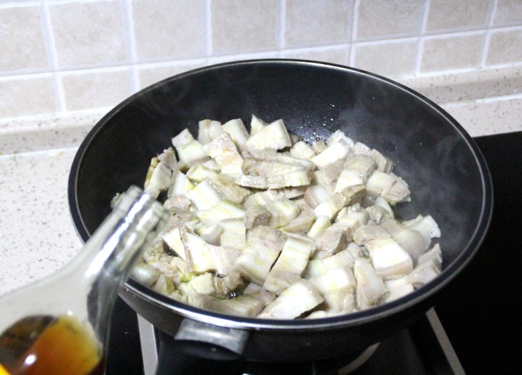 辣白菜红烧肉步骤7