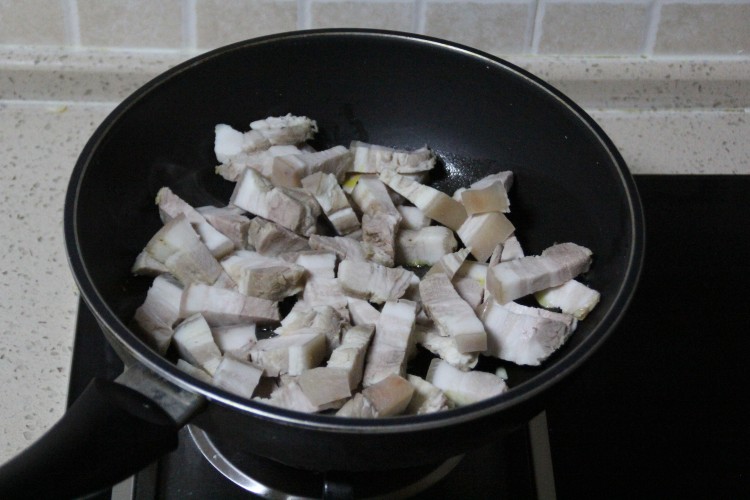 辣白菜红烧肉步骤6