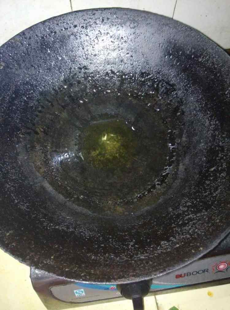 大蒜叶炒卤牛肉步骤1