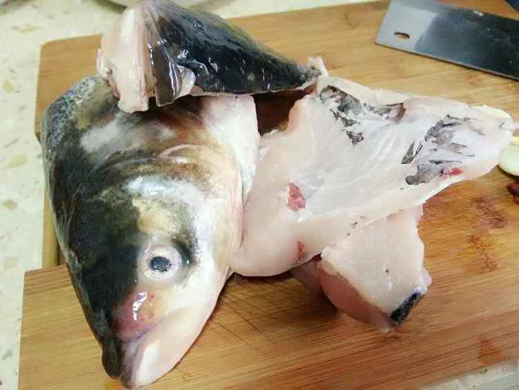 鱼头豆腐锅步骤3