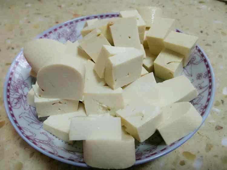 鱼头豆腐锅步骤2