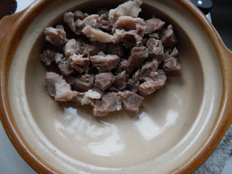 青红萝卜炖羊肉步骤4