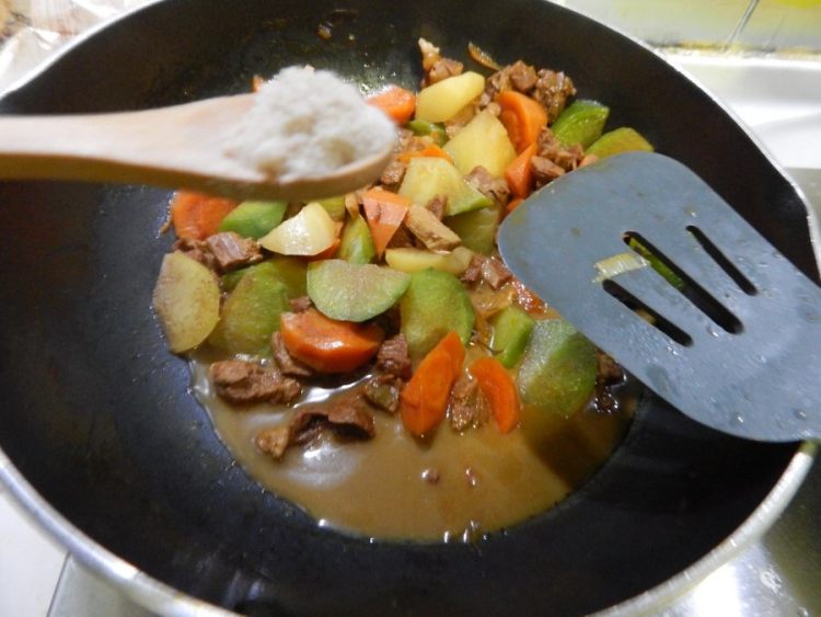 青红萝卜炖羊肉步骤16