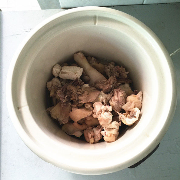 鱿鱼干煲老鸡汤步骤8