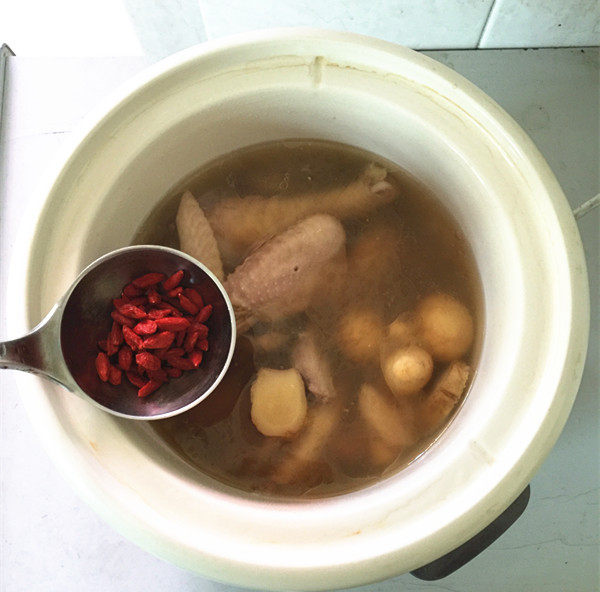 鱿鱼干煲老鸡汤步骤11