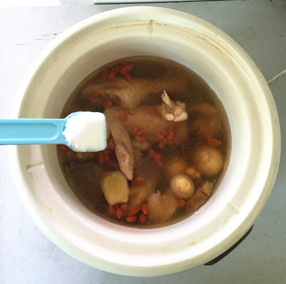 鱿鱼干煲老鸡汤步骤12