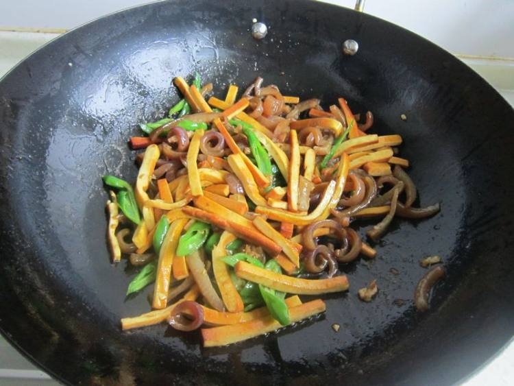 香干炒肉皮步骤10