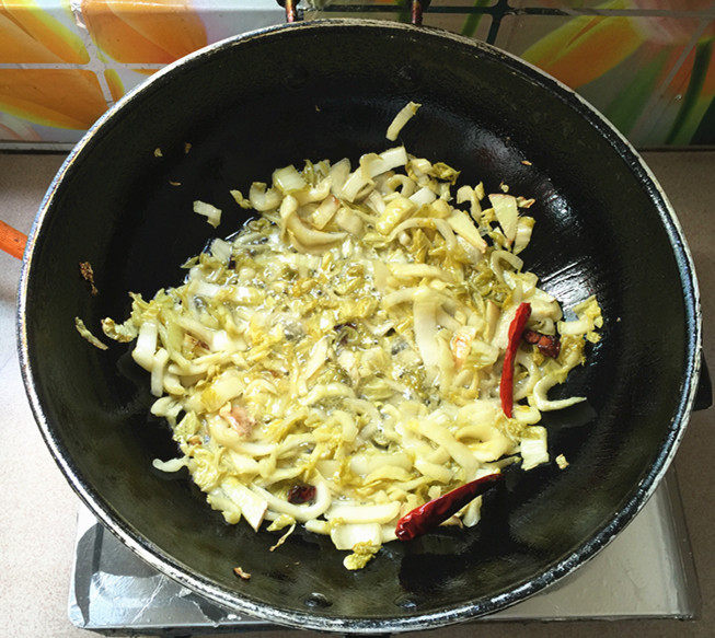 酸菜炖豆腐排骨步骤9