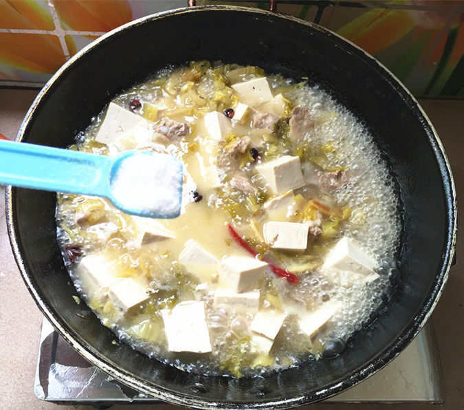 酸菜炖豆腐排骨步骤14