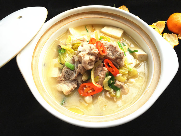 酸菜炖豆腐排骨步骤20