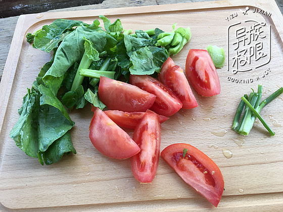 炒沙茶牛肉粿条步骤4