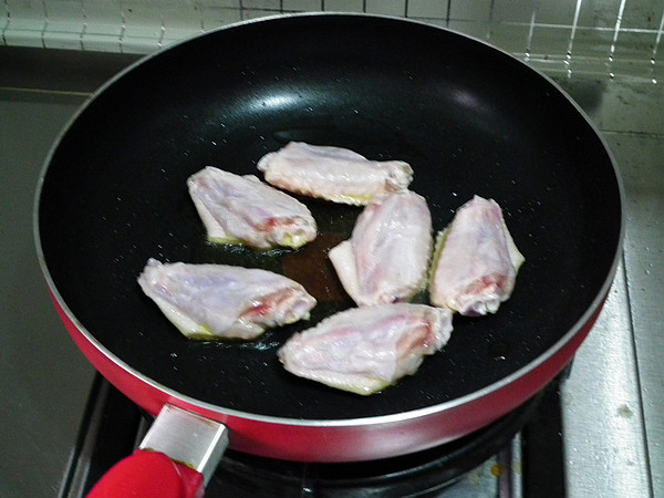 酒香果味鸡翅步骤2