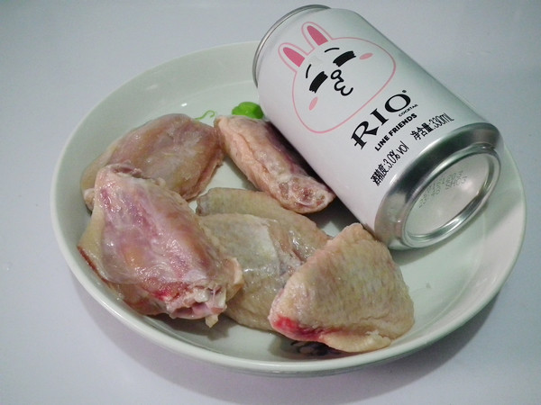 酒香果味鸡翅步骤1