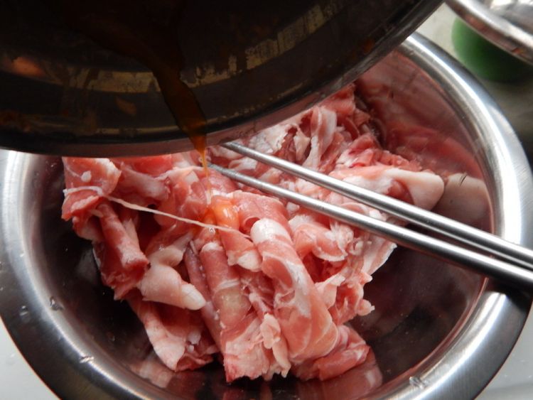 水煮羊肉片步骤3