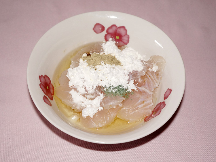 酸菜鱼片汤步骤3