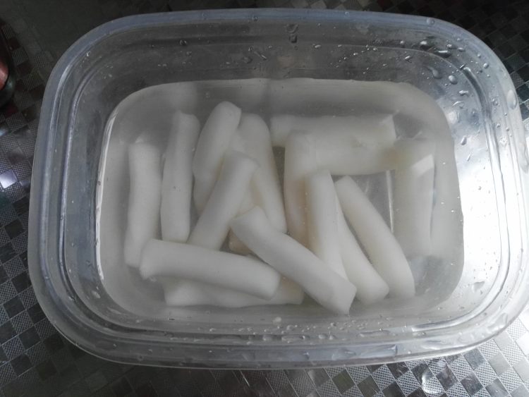 铁板煎年糕豆腐步骤2