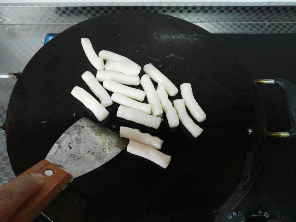 铁板煎年糕豆腐步骤5