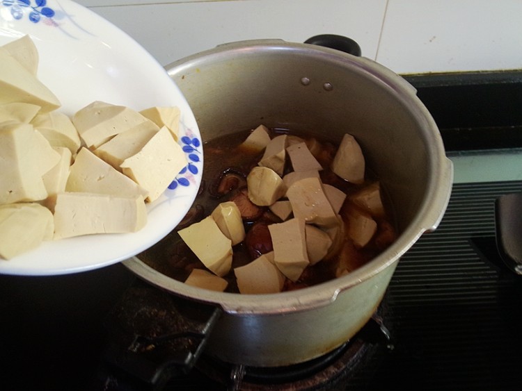 素鸡炖鸡步骤12