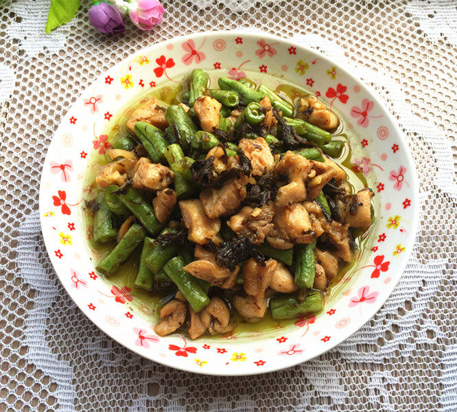 橄榄菜四季豆炒鸡肉步骤13