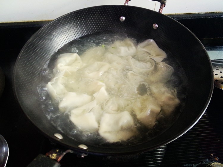 蒲公英肉馅馄饨步骤8