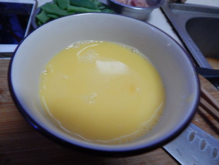 鸡蛋煎双菇步骤3