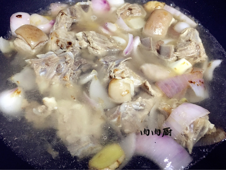 白萝卜羊肉煲步骤5