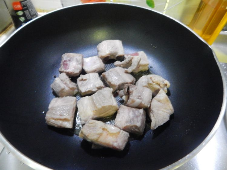 西兰花烧排骨步骤5