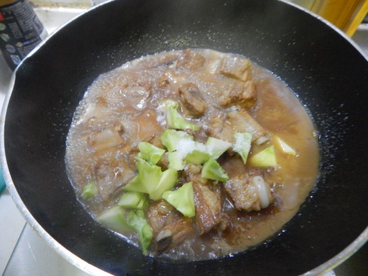 西兰花烧排骨步骤12