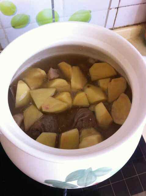 土豆炖羊肉步骤10