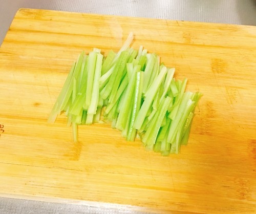 青椒酱拌仔鸡步骤8