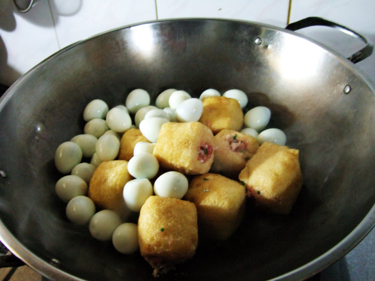 油豆腐烧鹌鹑蛋步骤7