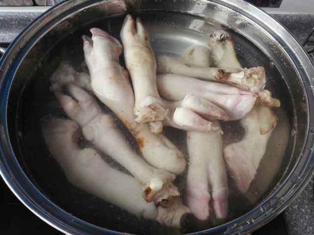 酱香羊蹄步骤3