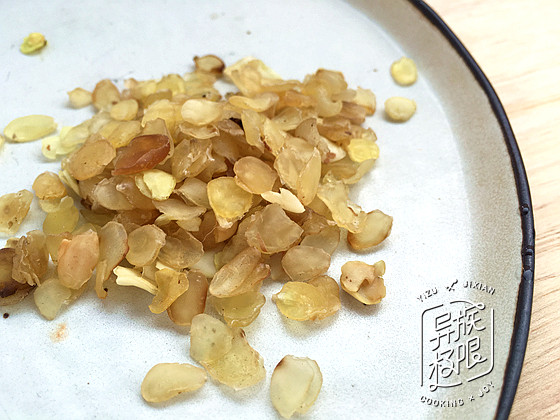 西红柿金不换皂角米步骤2