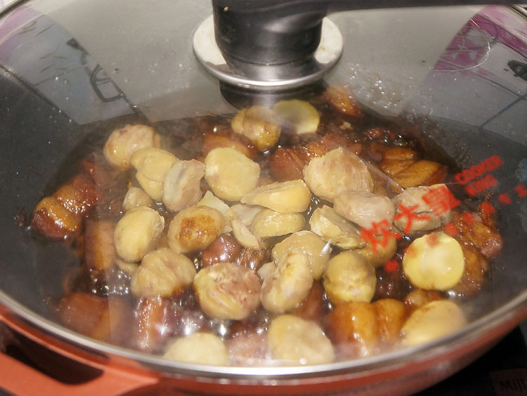 栗子红烧肉步骤12
